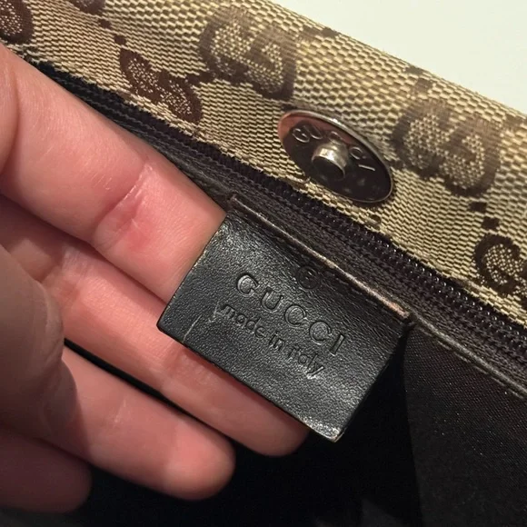 Authentic Gucci Bag - perfect for work - Picture 3 of 8